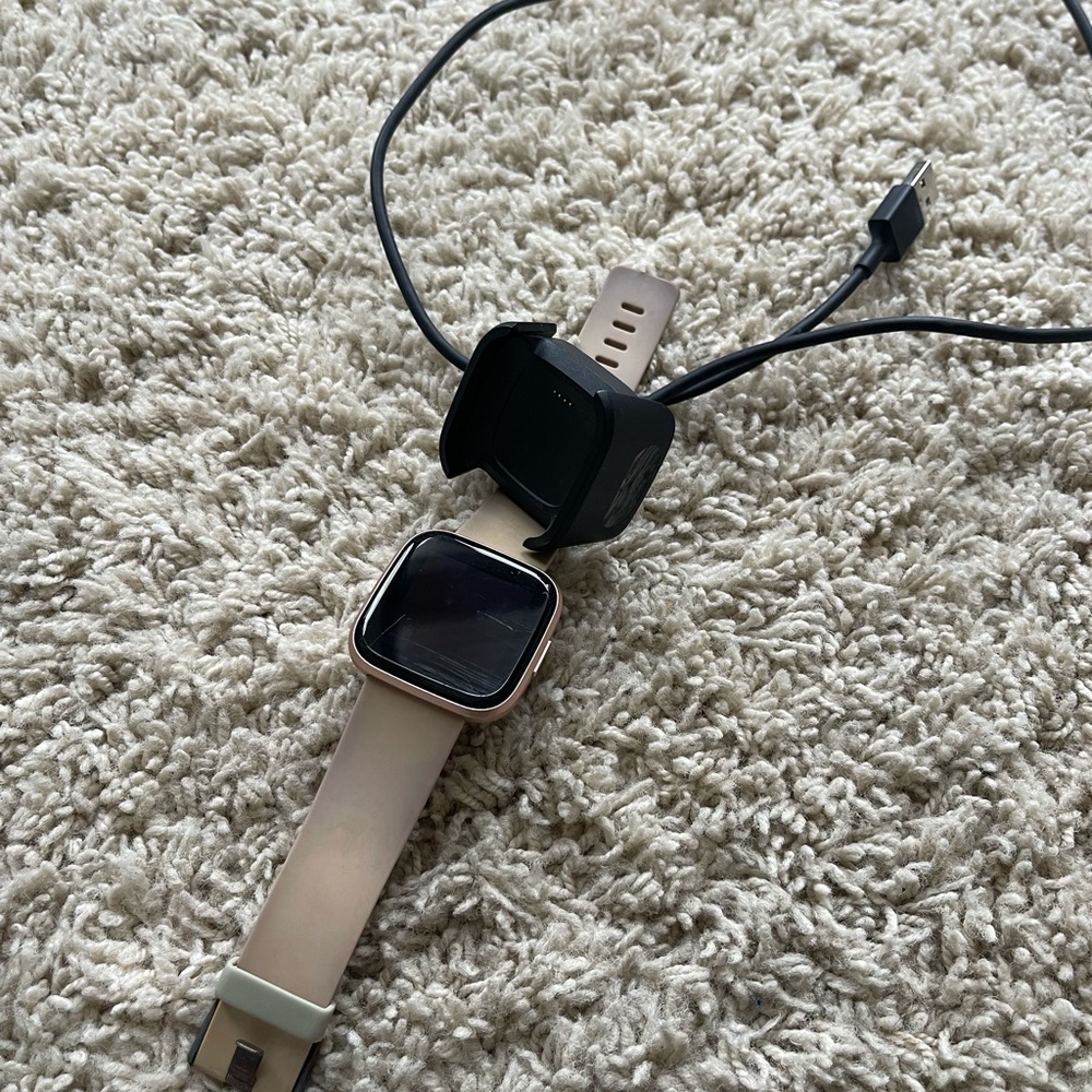 Rose Gold Fitbit Versa 2